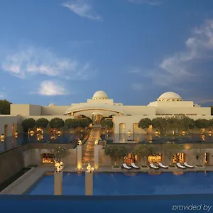 5* Отель Trident
