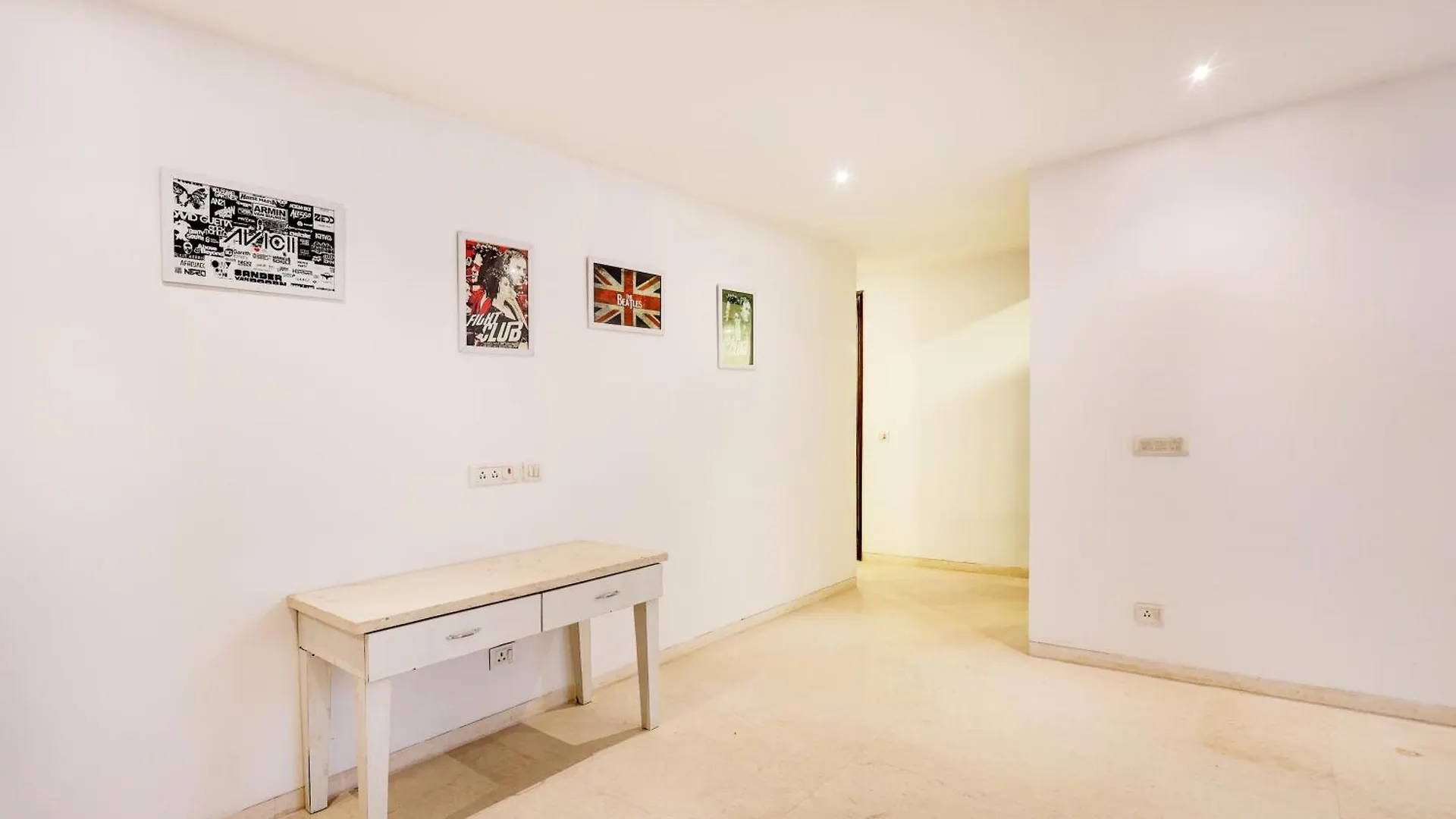 ****  Townhouse T Block Sector 24 Hotel Gurgaon India