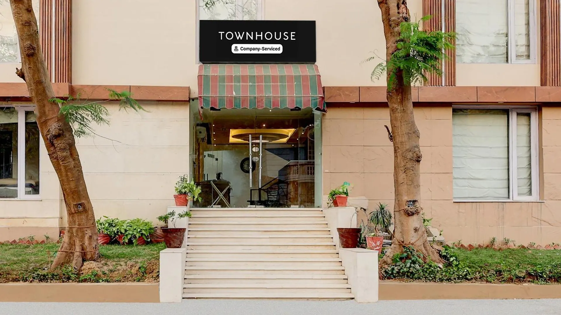 Townhouse T Block Sector 24 Hotel Gurgaon